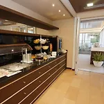 Hotel Clarin 14 By Dori