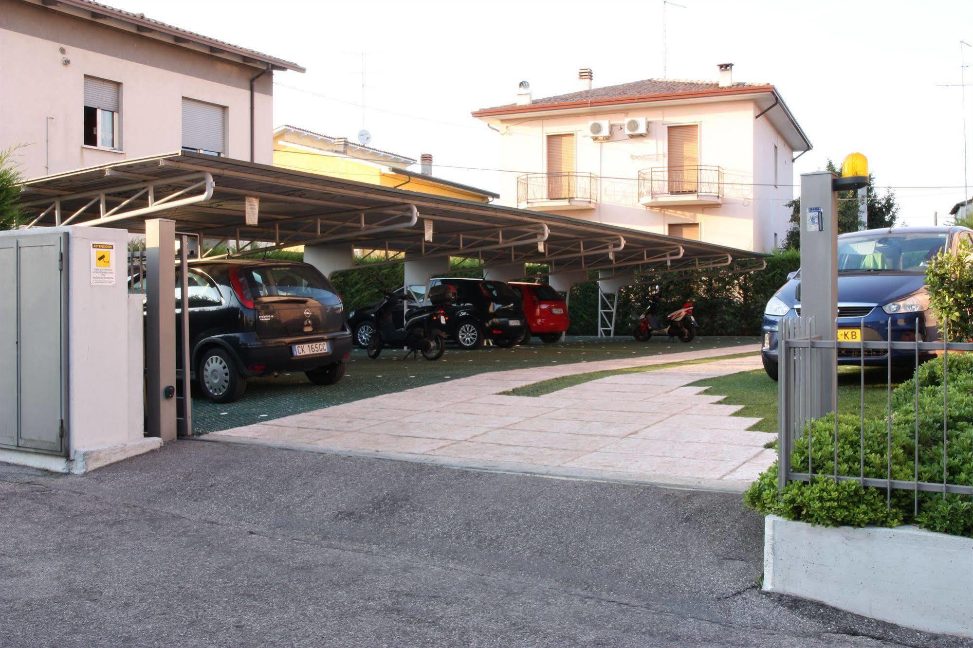 Clarin 14 By Dori Peschiera del Garda